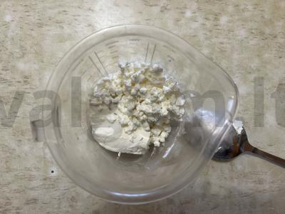 Varškės tartaletės su pieno dešrele Žingsnis 1