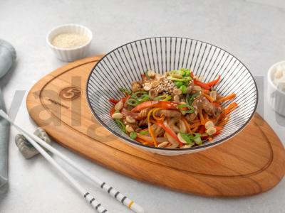 Mėsa tailandiškai su daržovėmis pagrindine nuotrauka