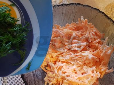 Morkų salotas su česnaku ir grietine Žingsnis 4