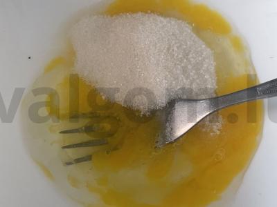 Vafliai „Krustyška“ su kefyru Žingsnis 1