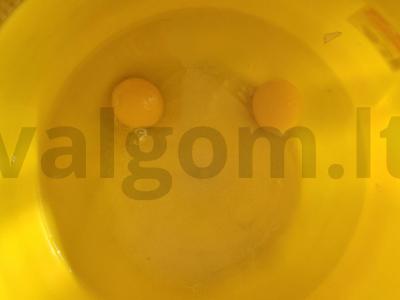 Purūs blynai su grietine Žingsnis 1