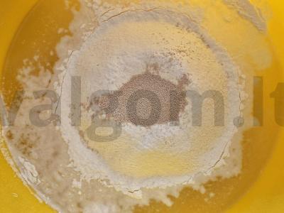 Purūs blynai su grietine Žingsnis 2