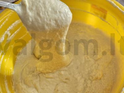 Purūs blynai su grietine Žingsnis 3