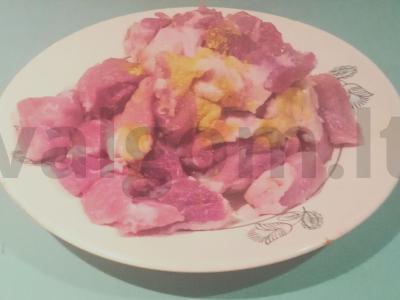 Troškinta mėsa su kečupu Žingsnis 2