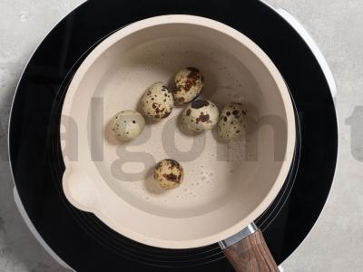 Salotas su raudona žuvimi ir krevetėmis Žingsnis 1