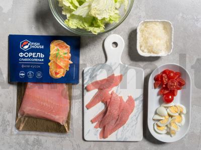 Salotas su raudona žuvimi ir krevetėmis Žingsnis 3