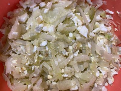 Kopūstų pyragėliai su kiaušiniu iš sluoksniuoto tešlos Žingsnis 5