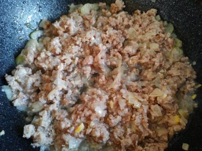 Makaronai su aštriu mėsos padažu pietums Žingsnis 5