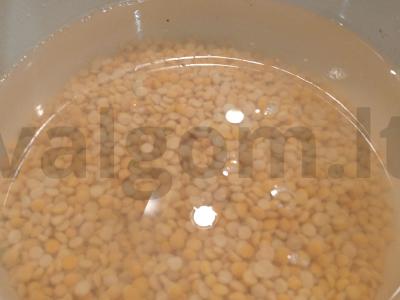 Žirnių košė su svogūnais Žingsnis 1