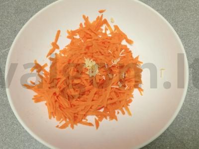 Korėjietiška salotų su jautienos liežuviu Žingsnis 2