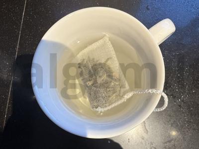 Šaltas arbatos gėrimas su medumi Žingsnis 1