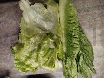 Salotų mišinys su kepta ketu Žingsnis 3