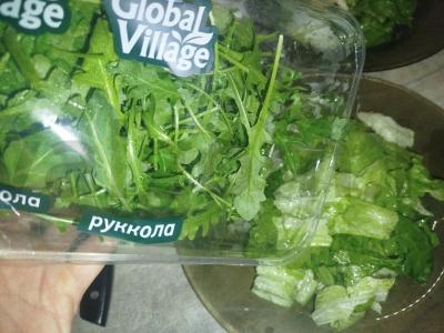 Salotų mišinys su kepta ketu Žingsnis 12