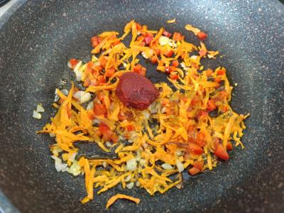 Spagečiai pomidorų-grietinėlės padaže Žingsnis 3