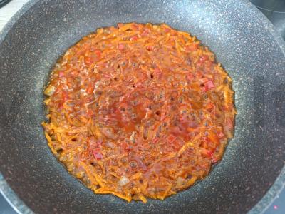 Spagečiai pomidorų-grietinėlės padaže Žingsnis 4