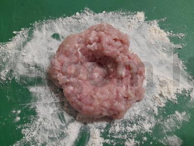 Kotletai su krapais ir sviestu garuose Žingsnis 7