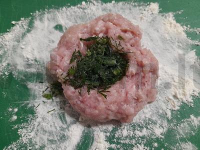 Kotletai su krapais ir sviestu garuose Žingsnis 9