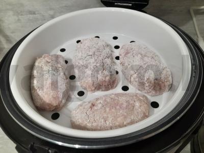 Kotletai su krapais ir sviestu garuose Žingsnis 12