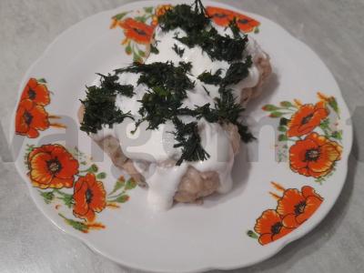 Kotletai su krapais ir sviestu garuose pagrindine nuotrauka