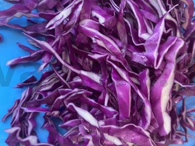 Skanus salotas iš kopūstų ir agurkų Žingsnis 2