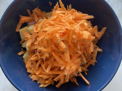 Daržovių sriuba iš cukinijų ir bulvių „Tas pats“ Žingsnis 2