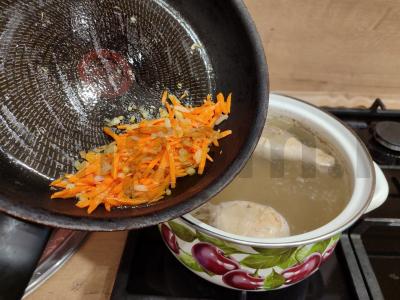 Vištienos sriuba su kukuliais pietums Žingsnis 3