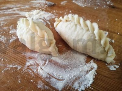 Kepti pyragėliai su kopūstais ir grybais Žingsnis 7