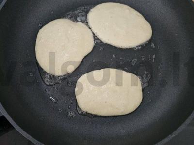 Blynai ant avižų pieno su kokosų drožlėmis Žingsnis 4