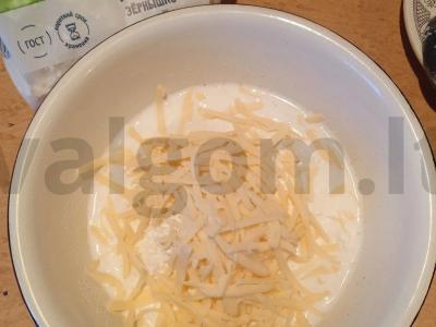 Sūrio-varškės blynai su žolelėmis Žingsnis 3