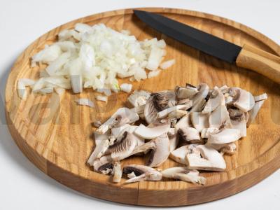 Grietinėlės sriuba su vištiena ir grybais Žingsnis 3