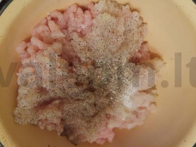 Dietinės vištienos krūtinėlės kotletai Žingsnis 4