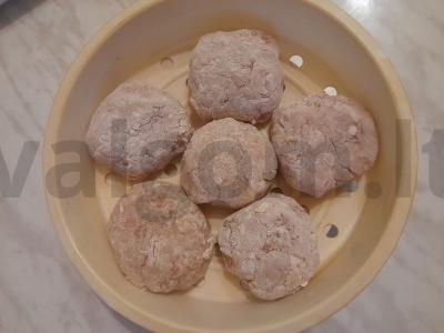 Dietinės vištienos krūtinėlės kotletai Žingsnis 6