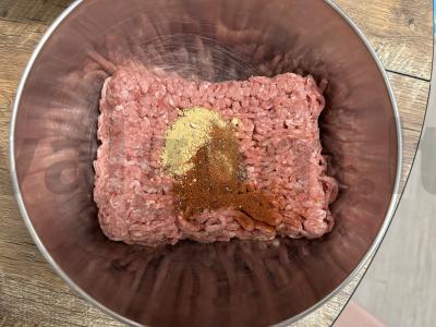 Mėsos lizdai iš jautienos faršo Žingsnis 2