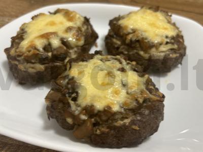 Mėsos lizdai iš jautienos faršo pagrindine nuotrauka