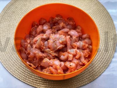 Vištienos filė „Marmurinė“ ritinėlis Žingsnis 3