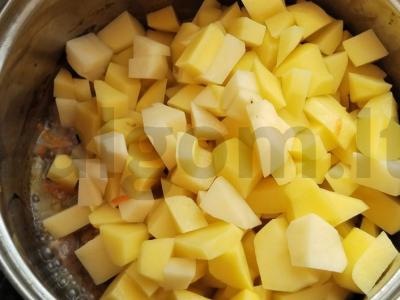 Troškinta bulvė su mėsa Žingsnis 3