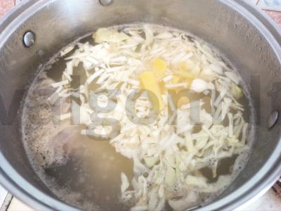 Tirštas barščiai su grūdais ir vištiena Žingsnis 4