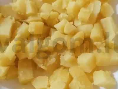 Vegetariškas salotas su alyvuogėmis ir pievagrybiais Žingsnis 2