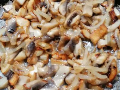 Vegetariškas salotas su alyvuogėmis ir pievagrybiais Žingsnis 5