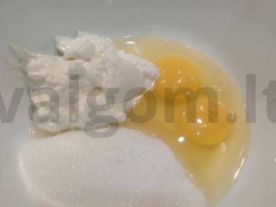 Švelnus šokoladinis pyragas su kriaušėmis ir minkštu varškės sūriu Žingsnis 1