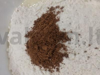 Švelnus šokoladinis pyragas su kriaušėmis ir minkštu varškės sūriu Žingsnis 3