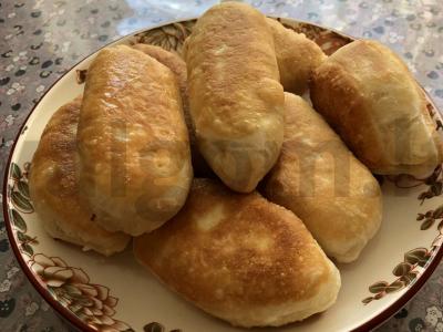 Pyragėliai su kiaušiniu ir svogūnais Žingsnis 14