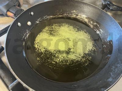 Namų bulvių traškučiai su sūrio padažu Žingsnis 4