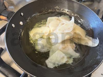 Namų bulvių traškučiai su sūrio padažu Žingsnis 5