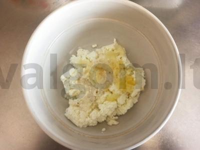 Kvietiniai blyneliai su varške ir česnaku Žingsnis 5