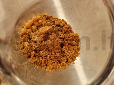 Cicerio humusas su česnaku ir citrinos sultimis Žingsnis 3