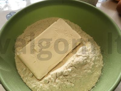 Mini sausainiai su varške Žingsnis 1