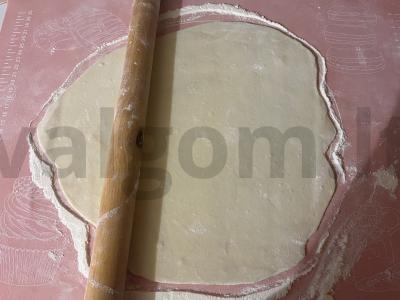 Traškūs pyragėliai su traškia kopūstų įdaru Žingsnis 6