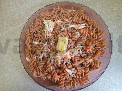 Grikių makaronai su krabu ir itališkais prieskoniais Žingsnis 6