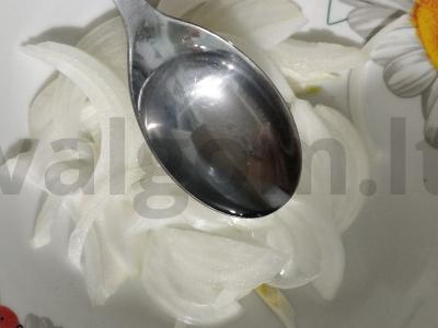 Skani salotos su vištienos kepenimis, agurkais ir korėjietiška morkų salotomis Žingsnis 5